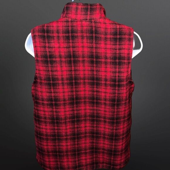 NWT Maurices Wool Blend Vest Sherpa Lined Red Plaid Pockets Size Medium - Picture 7 of 7